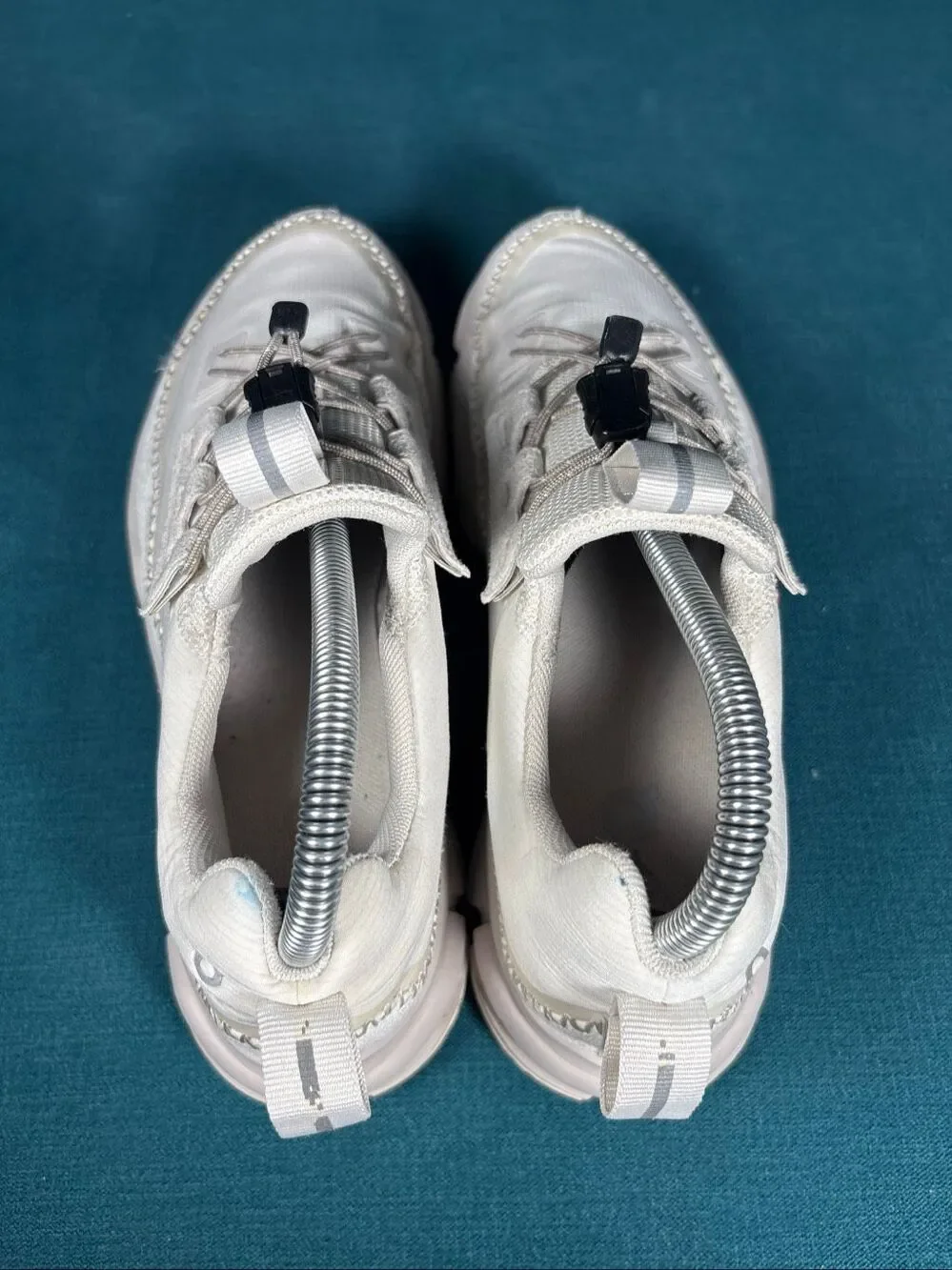 On Cloudaway Womens 8.5 Undyed White Speed Lacing Sneakers Shoes 49.98945
